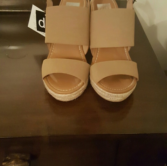 Sandals - Picture 3 of 5