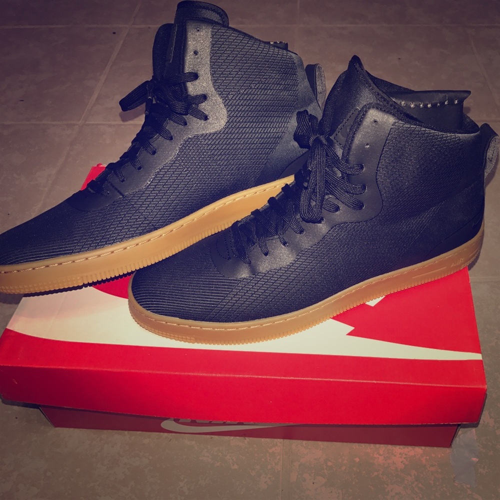 Nike NSW Pro Stepper! Black print with gum bottom!