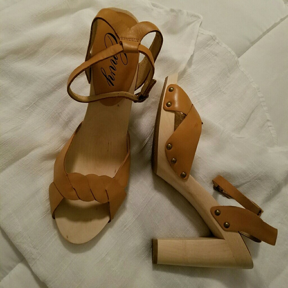 High healed Sandals