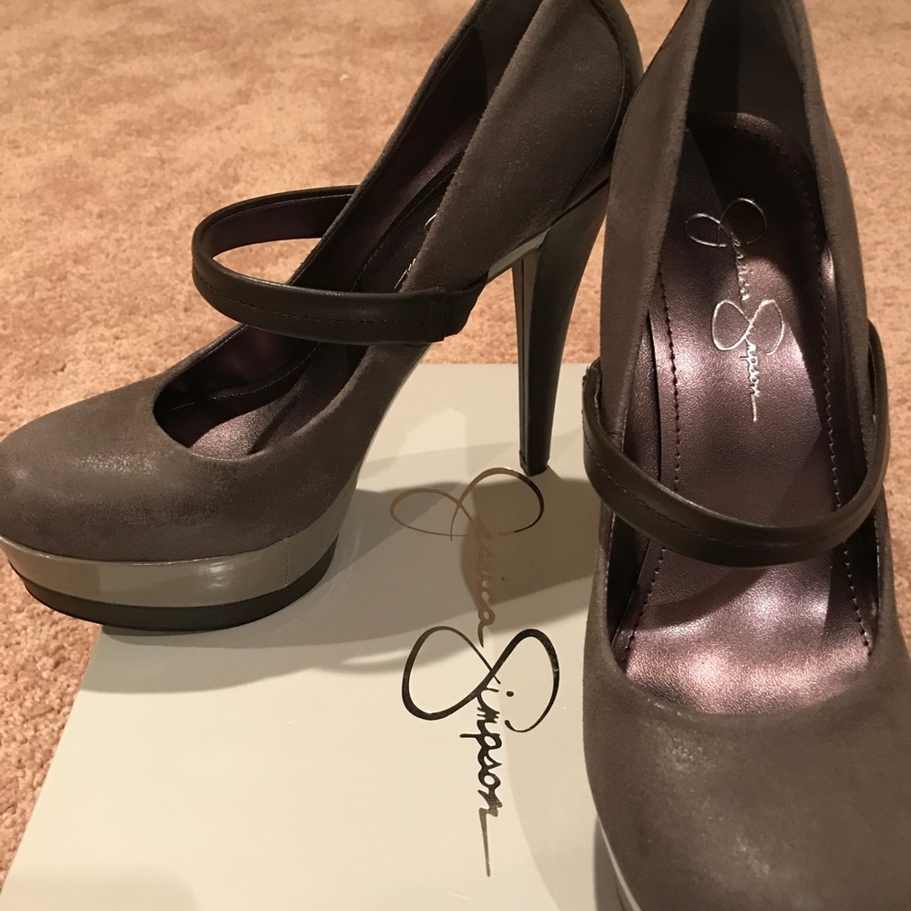 Jessica Simpson platform pumps