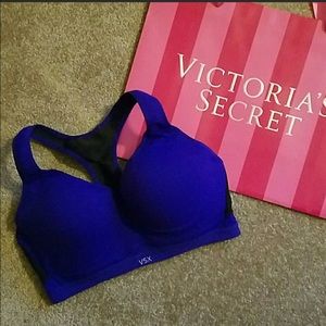 26DD Victoria's Secret VSX sports bra