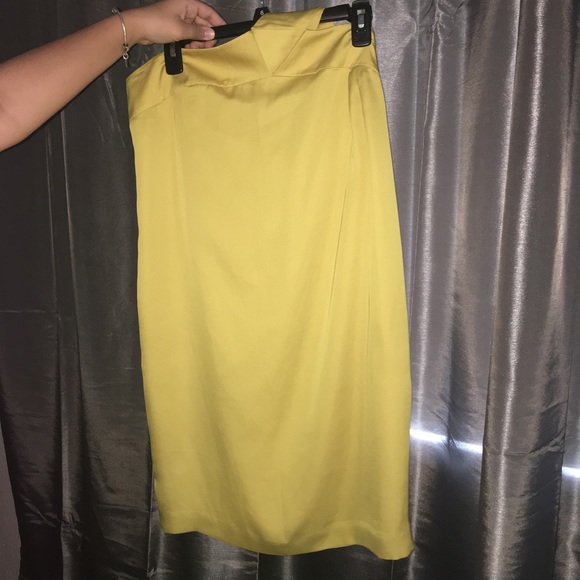 Dress - Picture 4 of 4