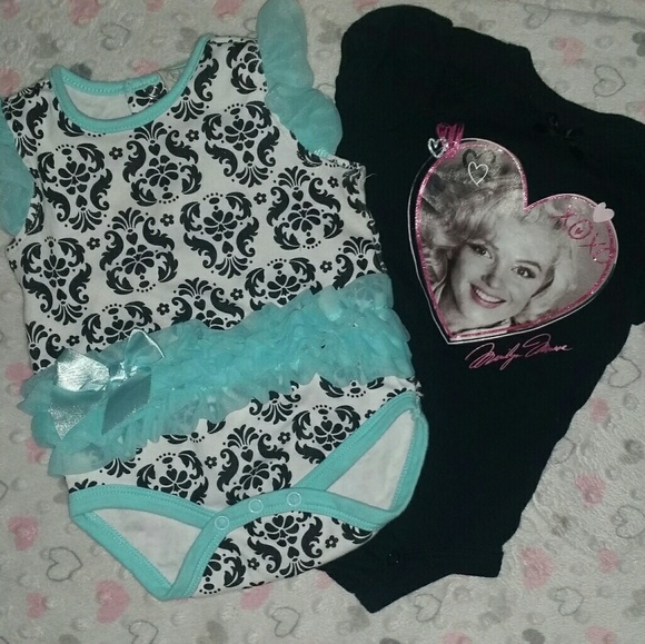 Frilled onesie plus Marilyn Monroe onesie - Picture 1 of 5