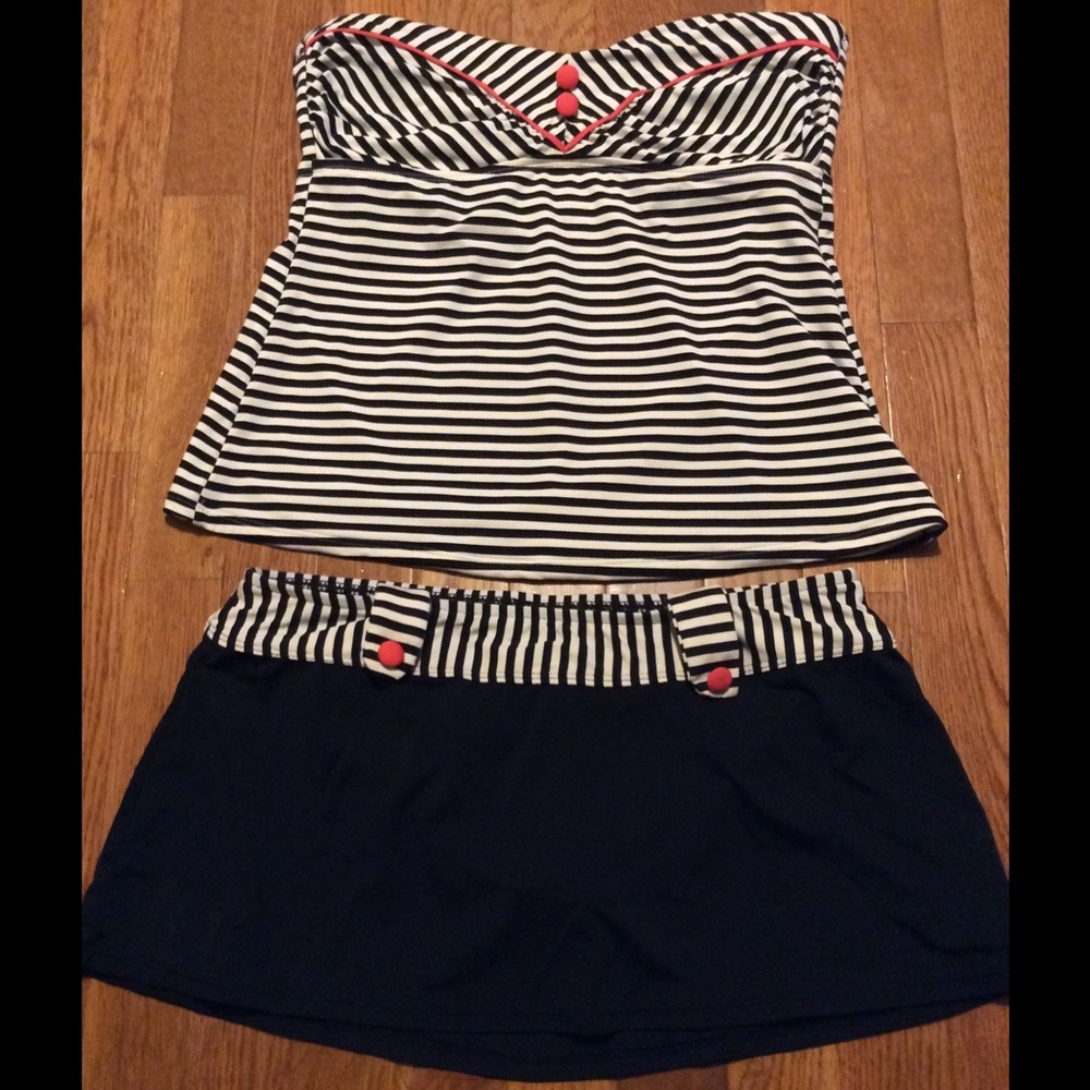Cole of CA Bandeaukini *NOTE sizes- Top M/Bottom S