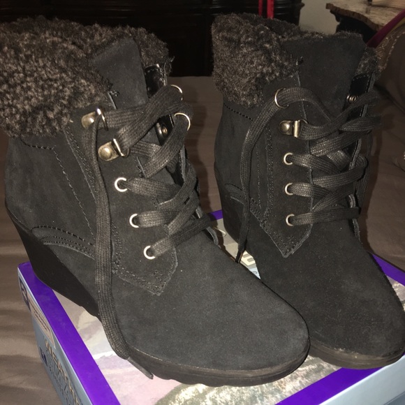 Lovely boots - Picture 2 of 2