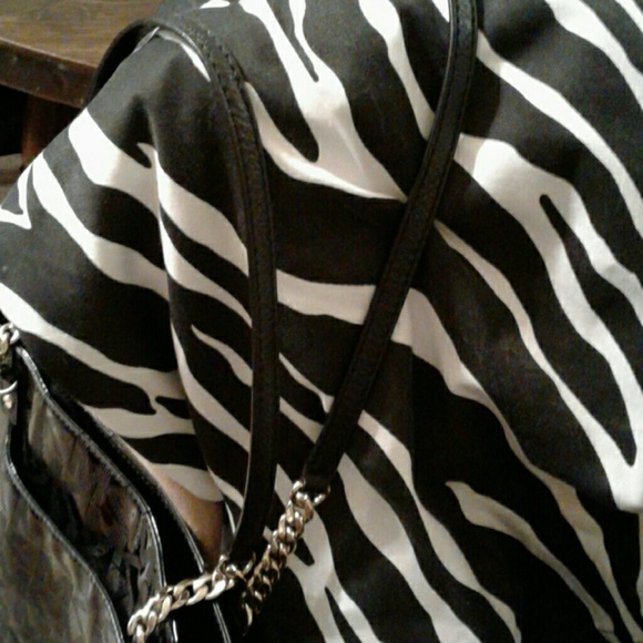 Designer Handbag - Picture 3 of 4