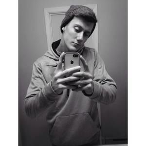 Meet your Posher, Nicholas