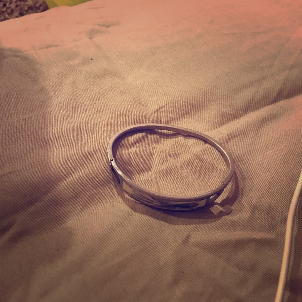 this is a beautiful bracelet