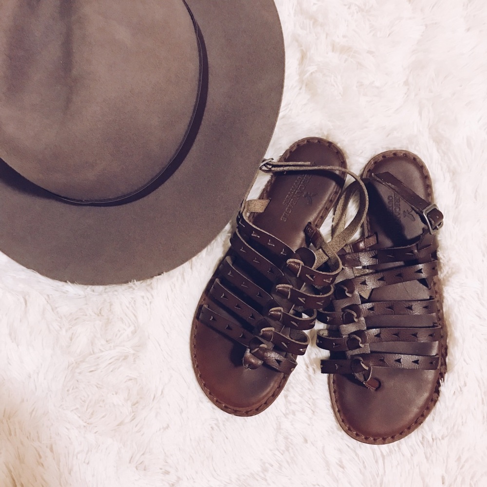 American Eagle Brown Sandals