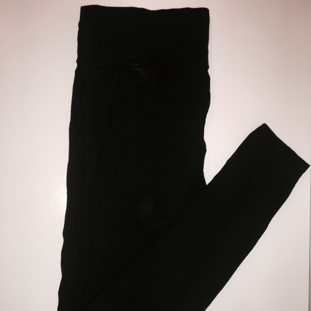Black leggings