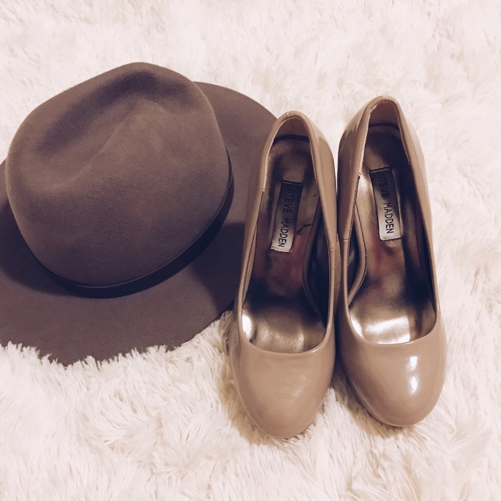 Steve Madden Nude Heels