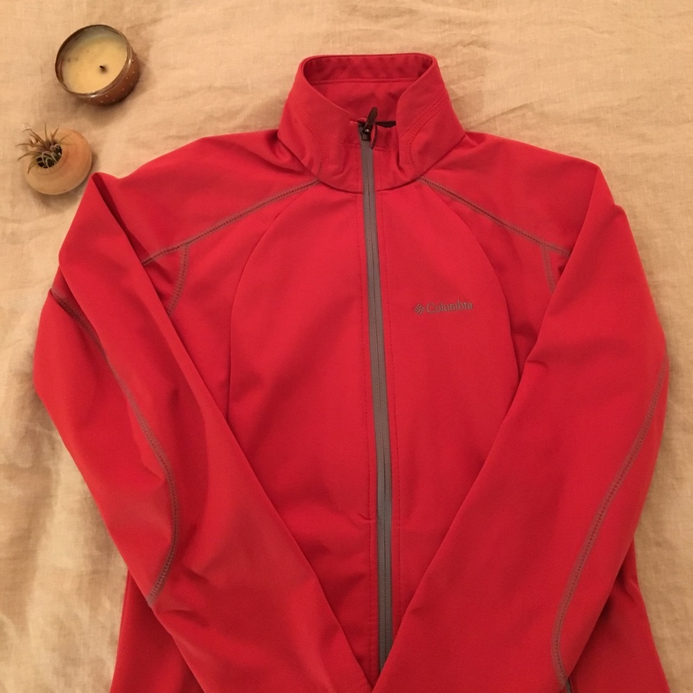 Columbia Omni-Shield rain jacket in S