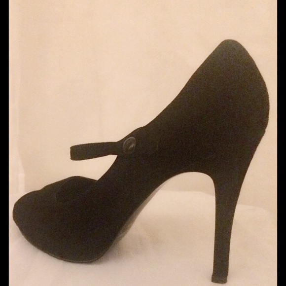 Nine West Women's Mary Jane Heels - Picture 2 of 4
