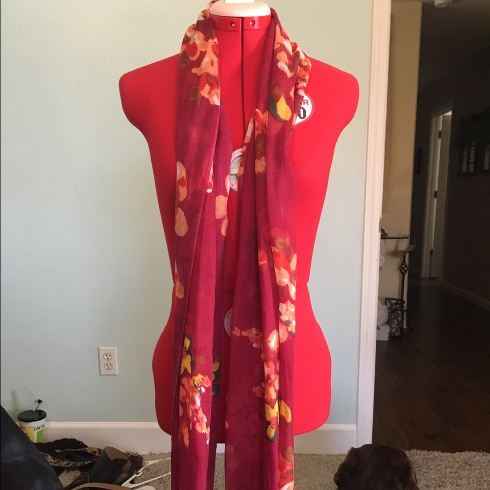 Fringes red and orange scarf