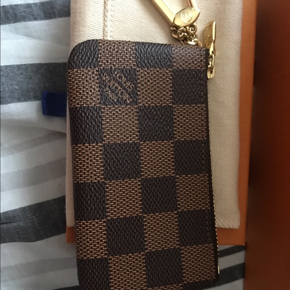 SOLD! Louis Vuitton Key Cles Pouch - Picture 2 of 4