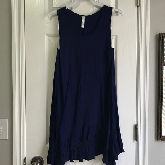 ❌SOLD❌Navy Ruffle Tunic - Picture 2 of 4