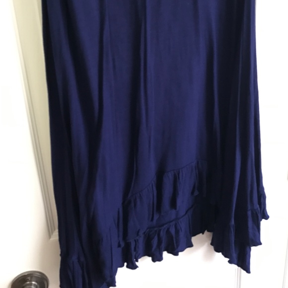 ❌SOLD❌Navy Ruffle Tunic - Picture 3 of 4