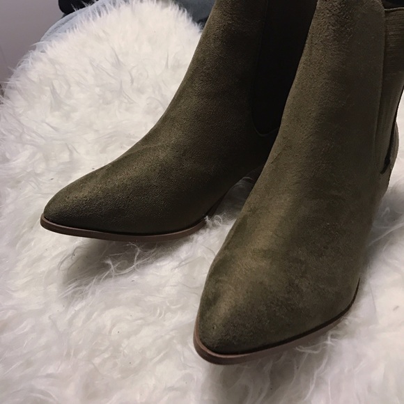 SOLD ON MERCARI ✨ Charlotte Russe Pointed Booties - Picture 2 of 3