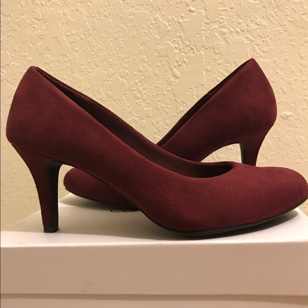 Burgundy 2.5" Heels Size 7W