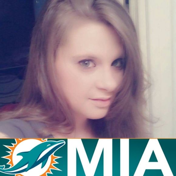 Meet your Posher, Elise - Picture 1 of 1