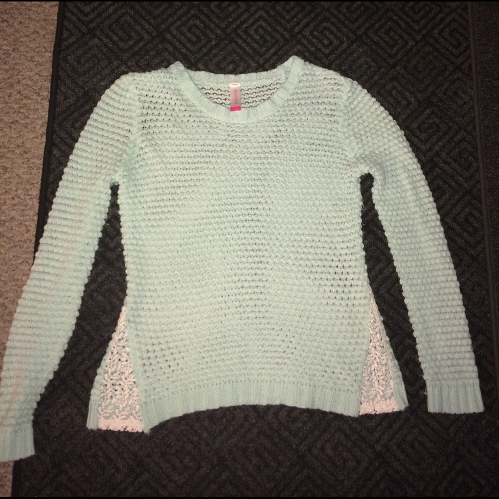 Very cute long sleeve!