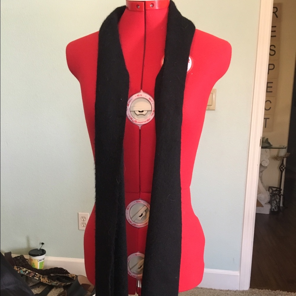Black felt fringed scarf