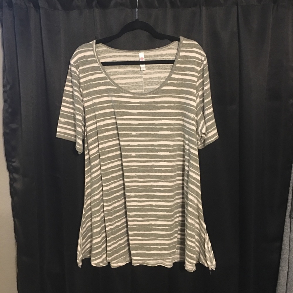 LuLaRoe Perfect T 2XL