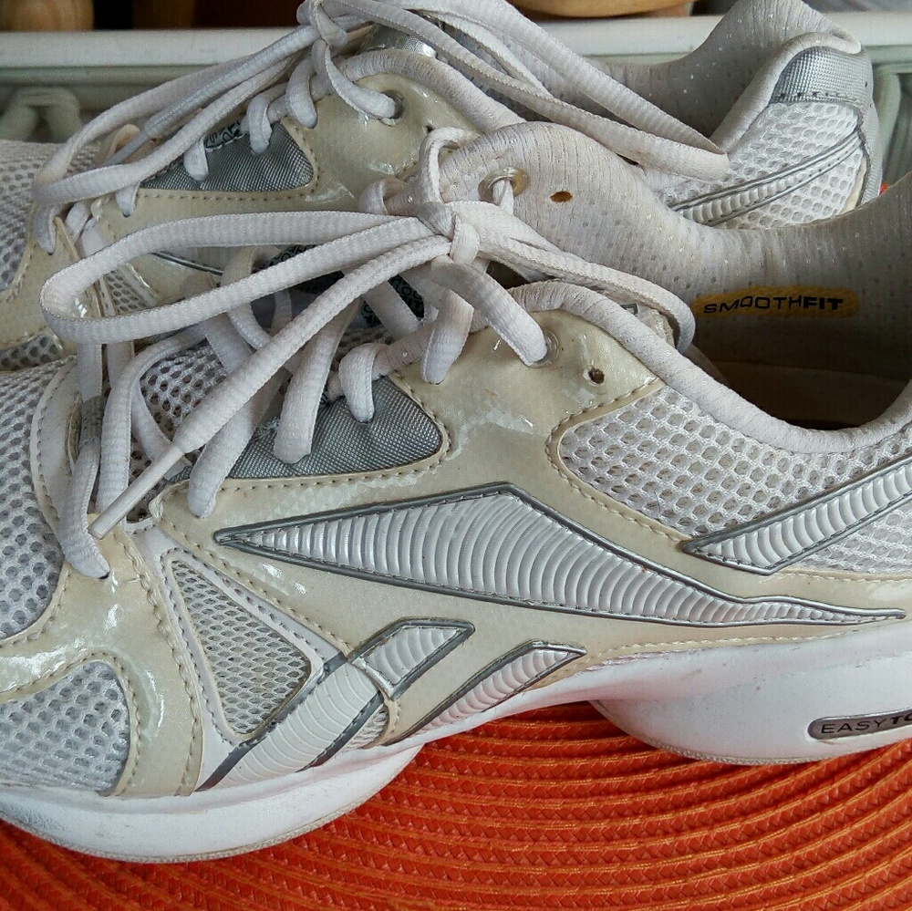 Ladies Reebok gym shoes