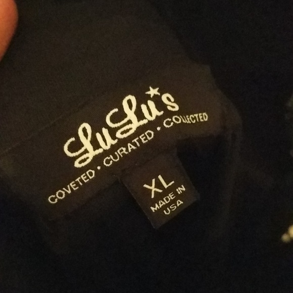 Luku's black lace dress - Picture 4 of 4