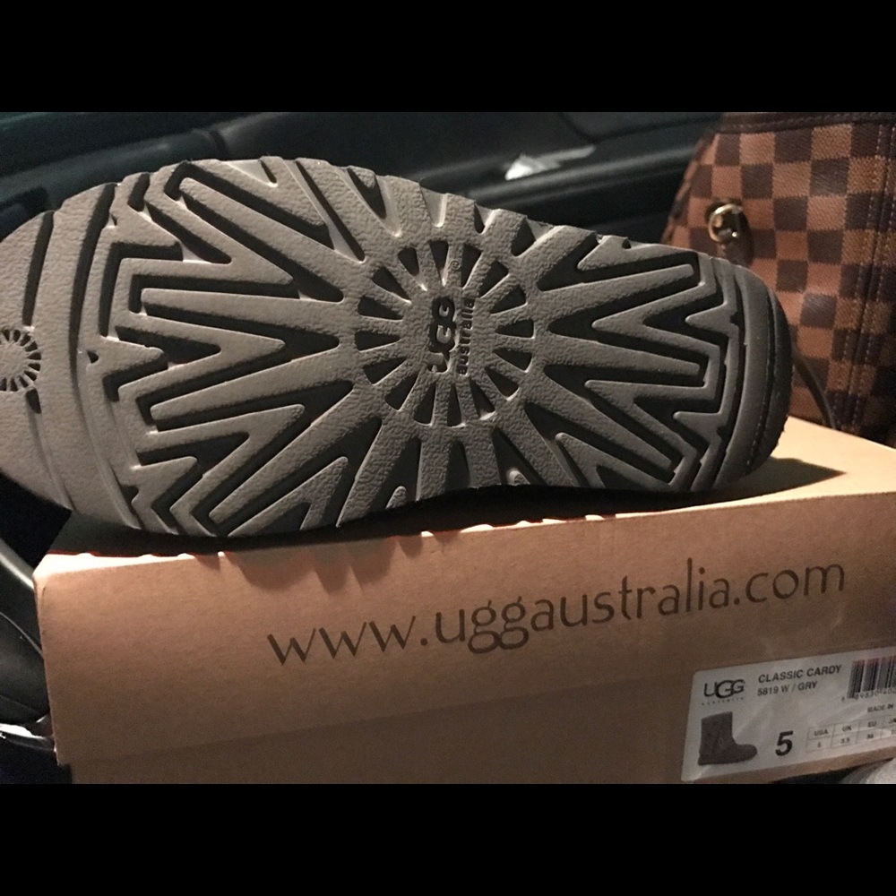 Grey knitted boots! Like NEW