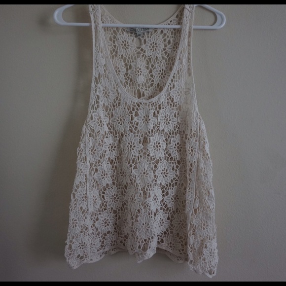 Cream lace tank by Forever 21 - Picture 1 of 3