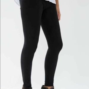 Agnes &a Dora solid black leggings
