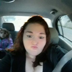 Meet your Posher, Katelyn