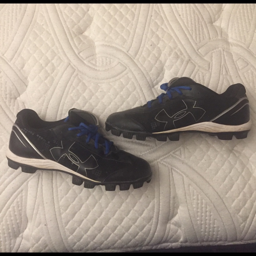 Under armour baseball cleats