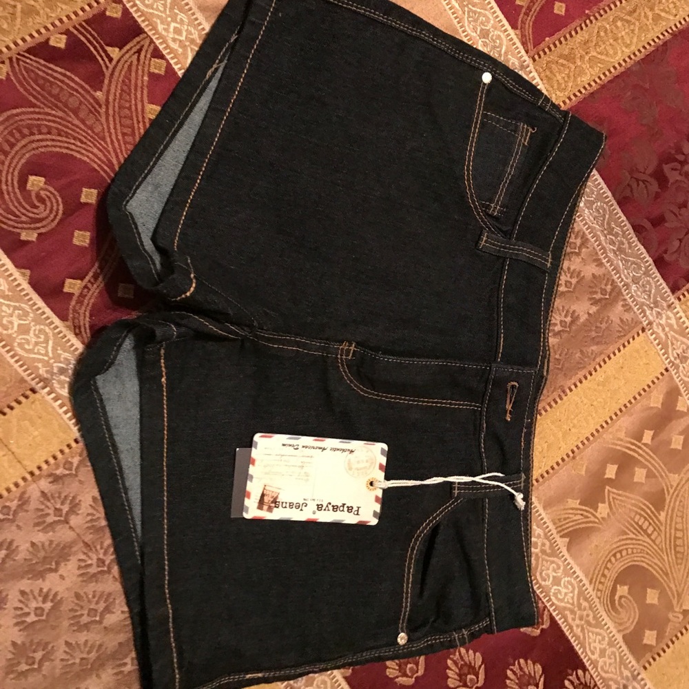 Papaya shorts