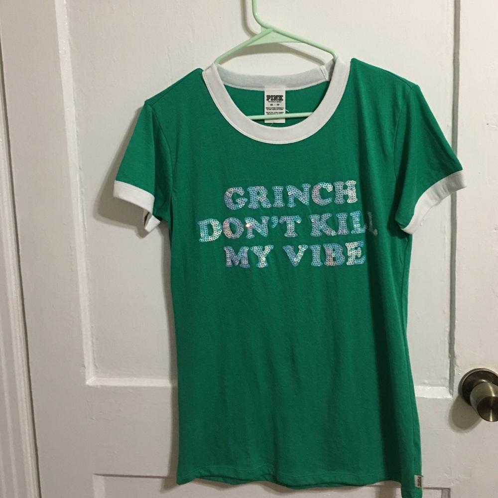 Victoria's Secret PINK Christmas shirt 🎄NWT