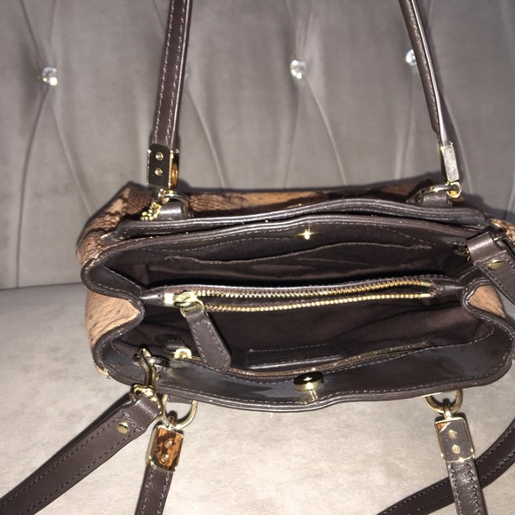 Coach Handbag - Picture 3 of 6