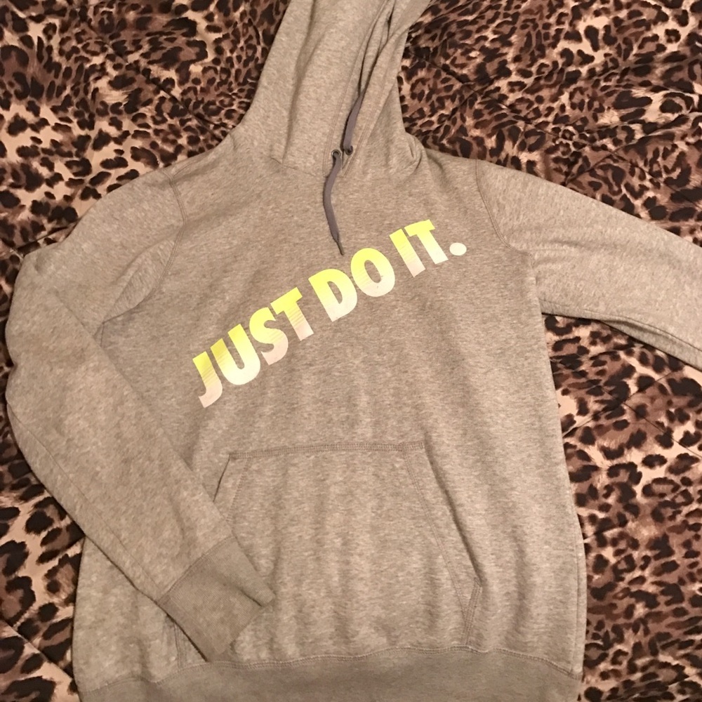 nike sweater