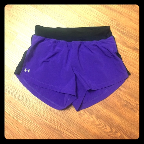Under Armour running shorts - Picture 1 of 2