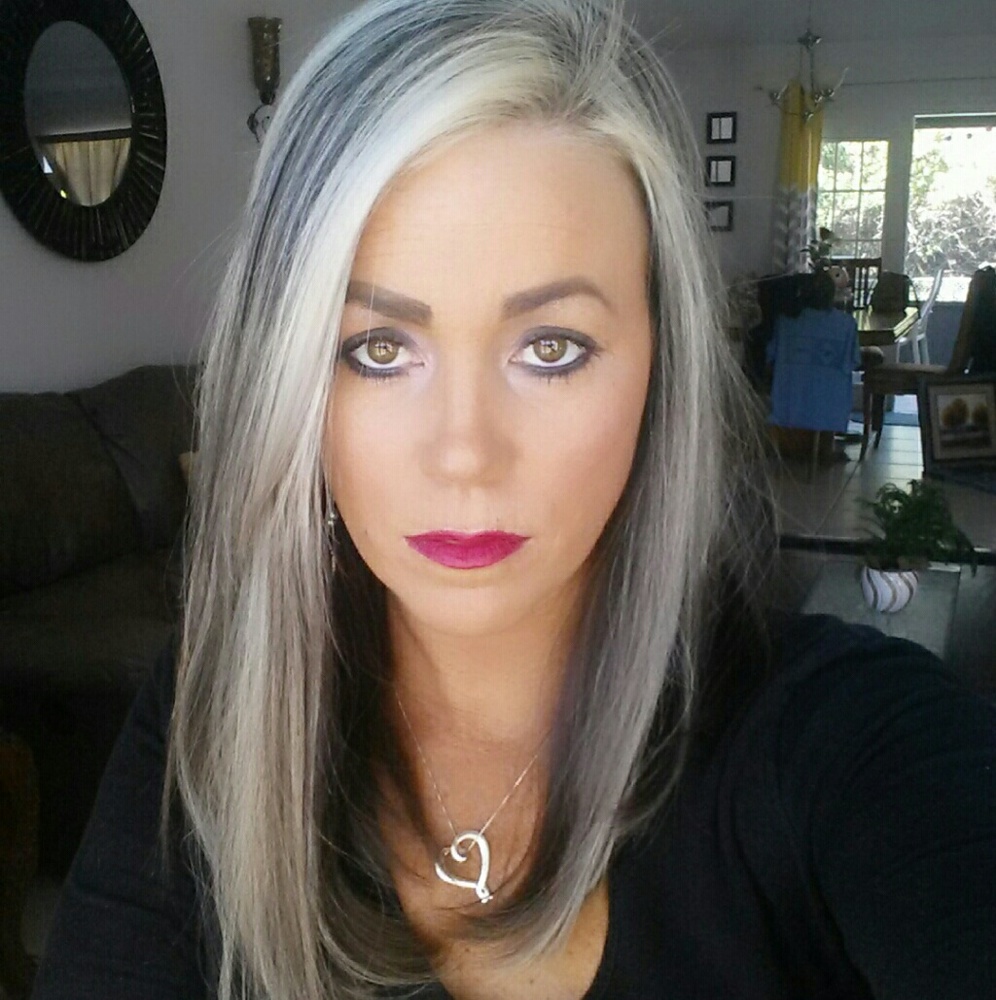 Stong women lift each other up!