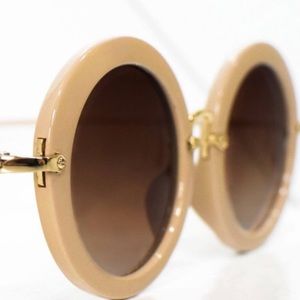 ⚡️😎Chic Tan Sunnies😎⚡️