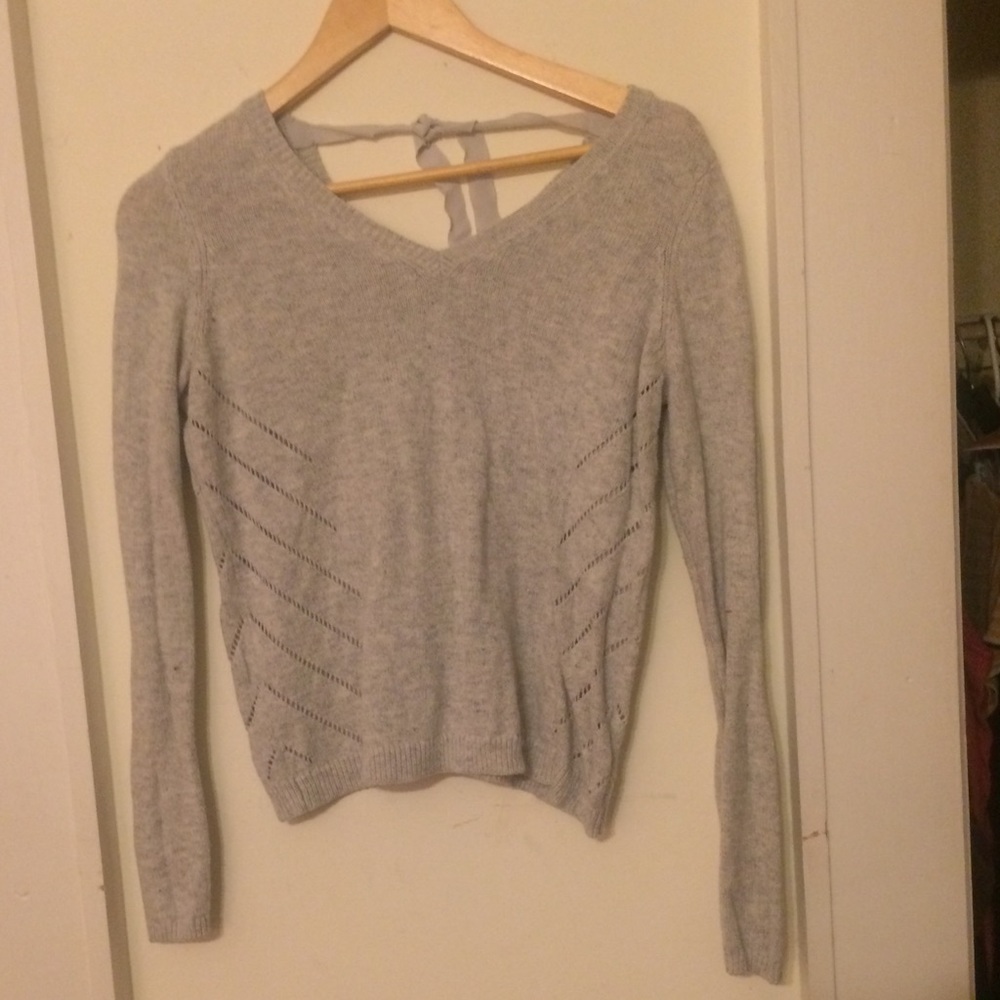 ANTROPOLOGY V NEXK SWEATER