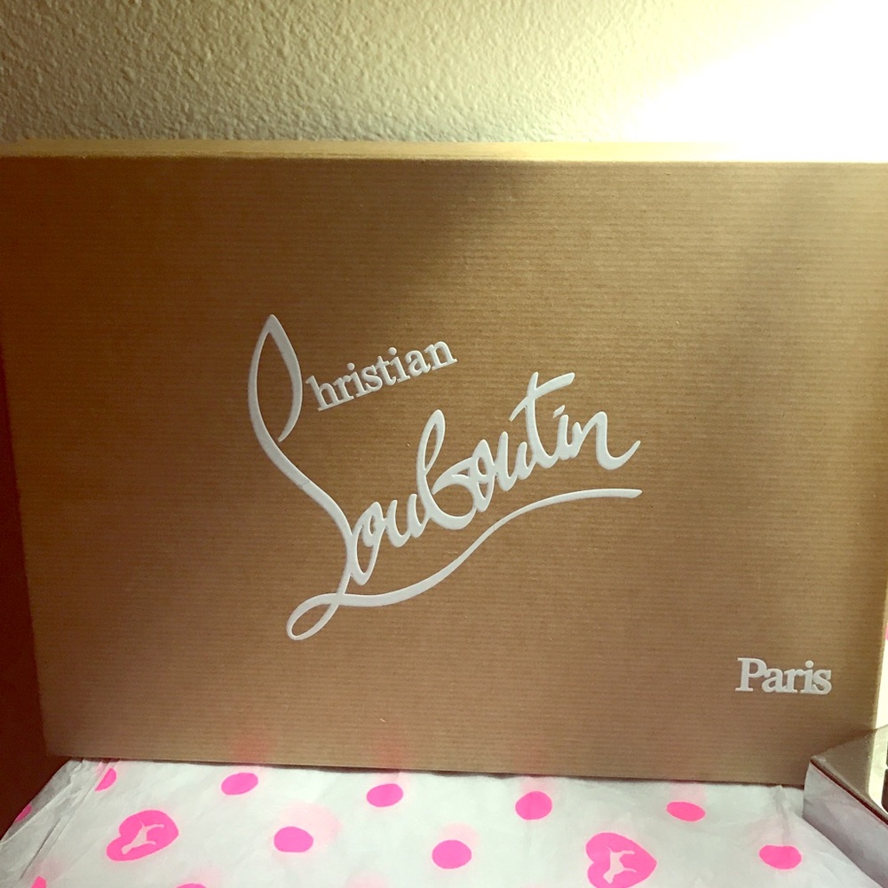 SOLD🌸silver Christian louboutin impera pvc