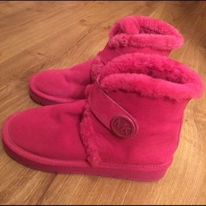 Michael kors boots size 8