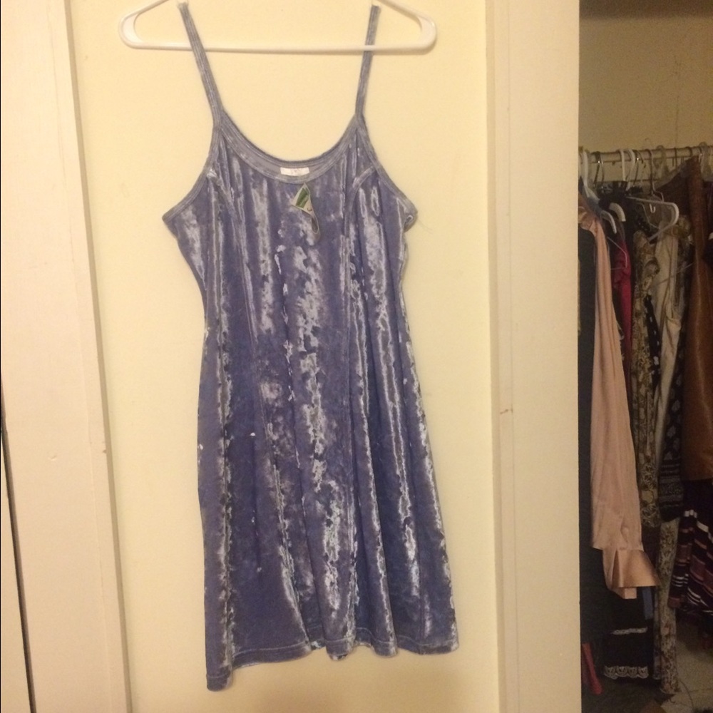 VELVET STRAP DRESS MINI IF YR TALL