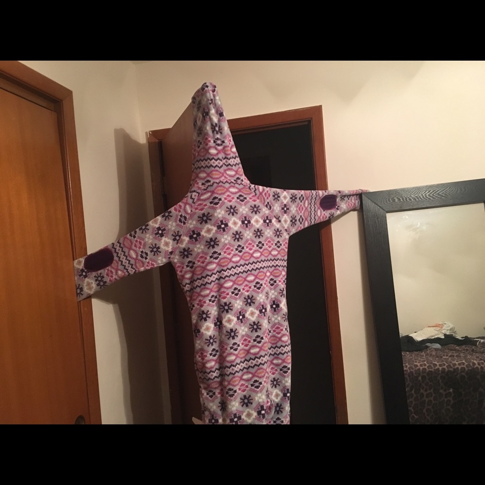 PJ's - Picture 2 of 2