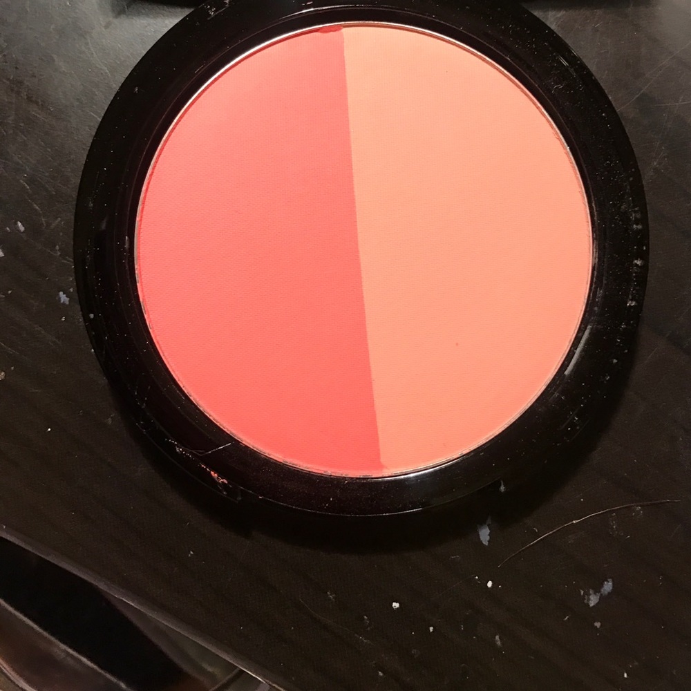 Kat Von D- shade + light blush