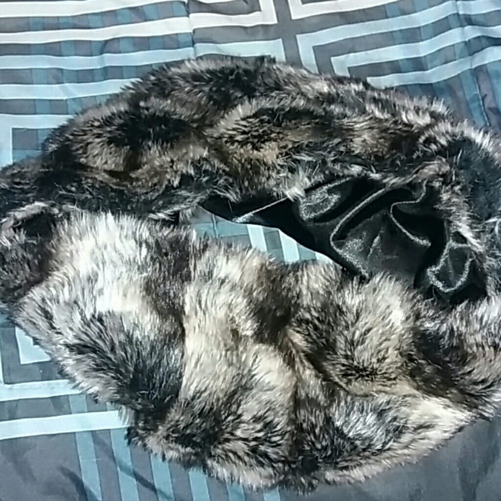 Faux fur scarf