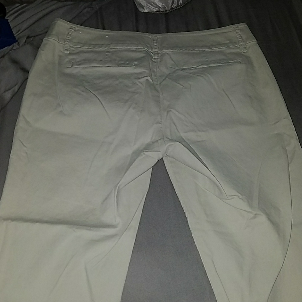 Capri pants - Picture 2 of 3