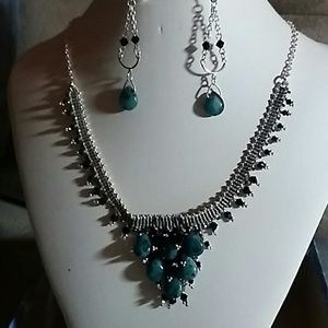 Necklace &earring set